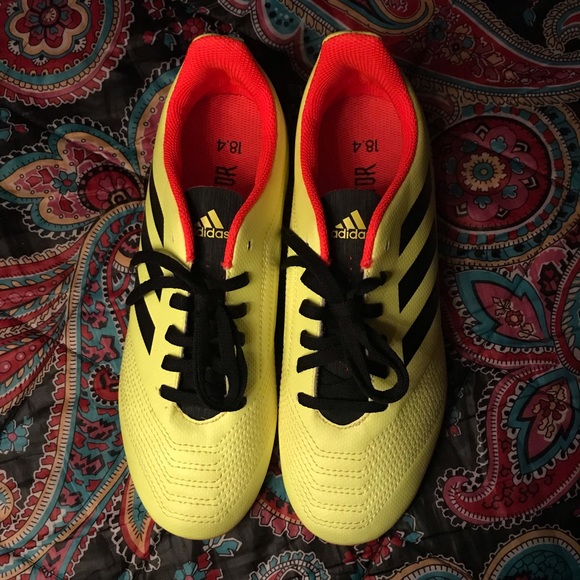 Brand New Adidas Predator Soccer Cleats - Picture 3 of 4